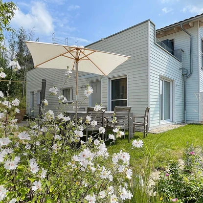 HAUS IM SCHILF